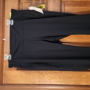 New all-in motion  black contour curvy  pant